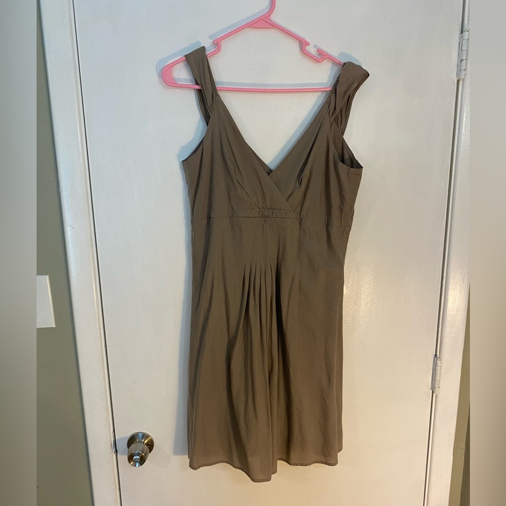 Patagonia size medium organic cotton dress sleeveless tan brown khaki sundress